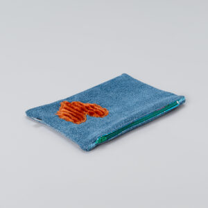 Trousse bleu clair avec cœur